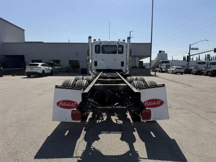 2027 Peterbilt 589 in Sylmar, CA — photo 7