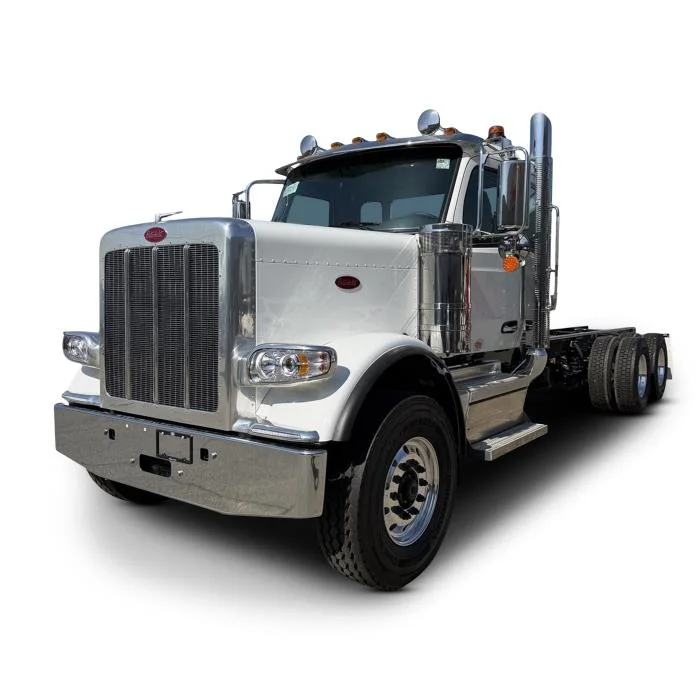 2027 Peterbilt 589 in Sylmar, CA