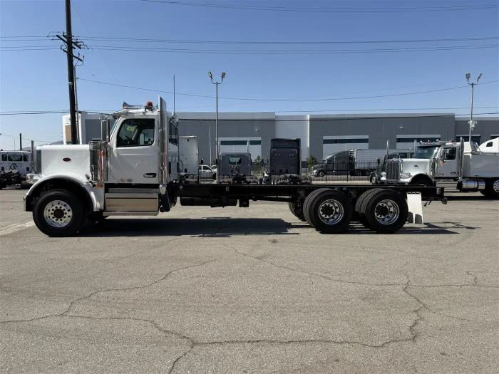 2027 Peterbilt 589 in Sylmar, CA — photo 9