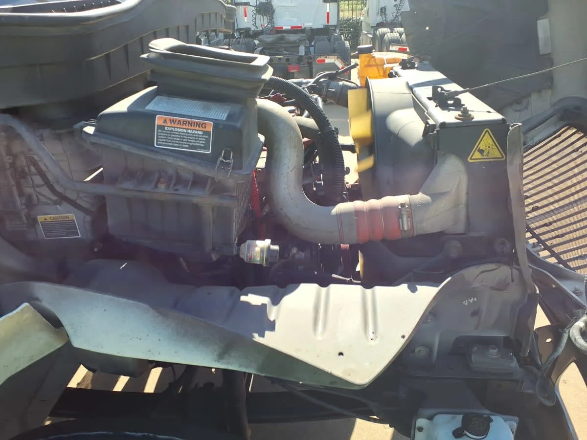 2020 International MV - image 11