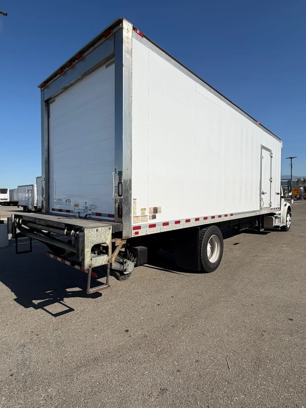 2016 Freightliner M2 106 in Fontana, CA — photo 4