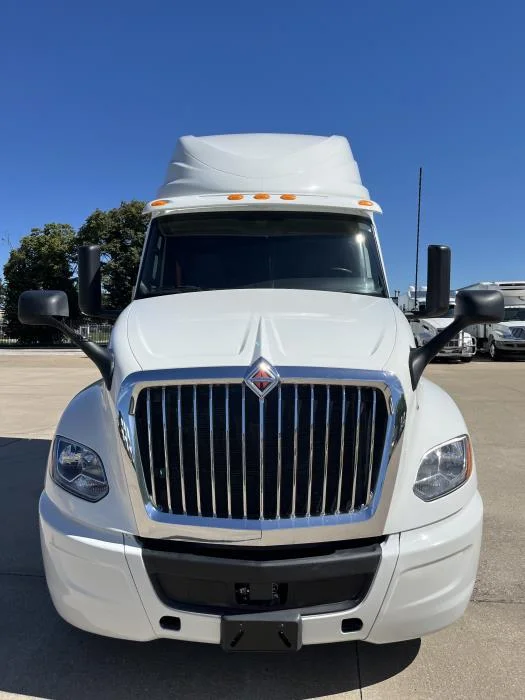 2023 International LT — photo 9