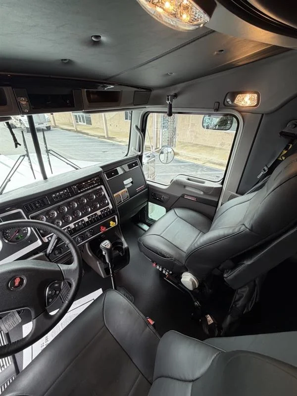 2027 Kenworth W900 in Birmingham, AL — photo 11