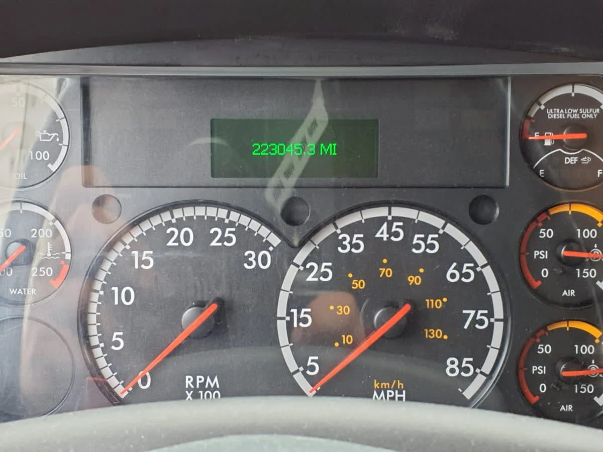 2019 Freightliner M2 106 - image 11