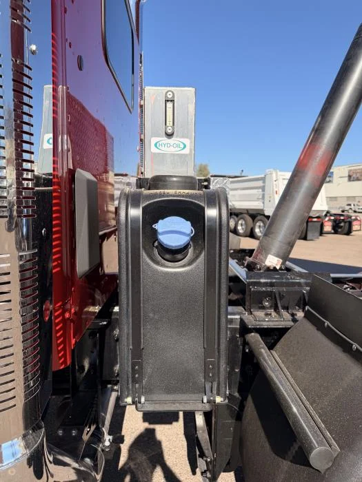 2026 Peterbilt 589 - image 16