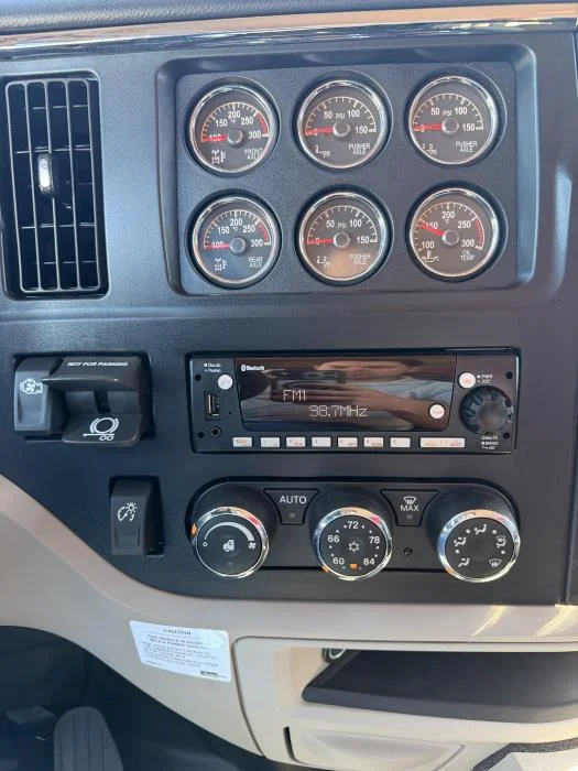 2026 Peterbilt 589 - image 21