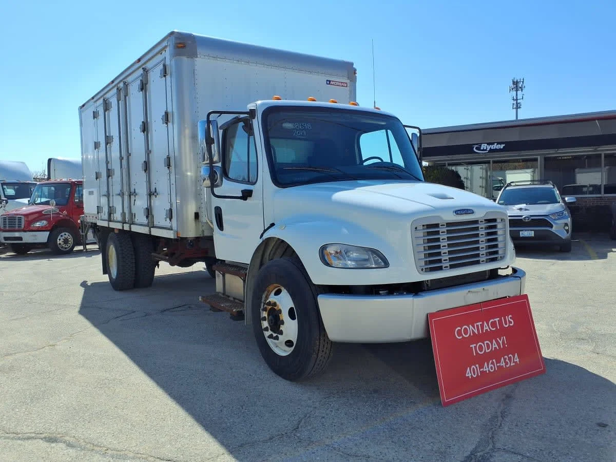 2019 Freightliner M2 106 in Warwick, RI — photo 3