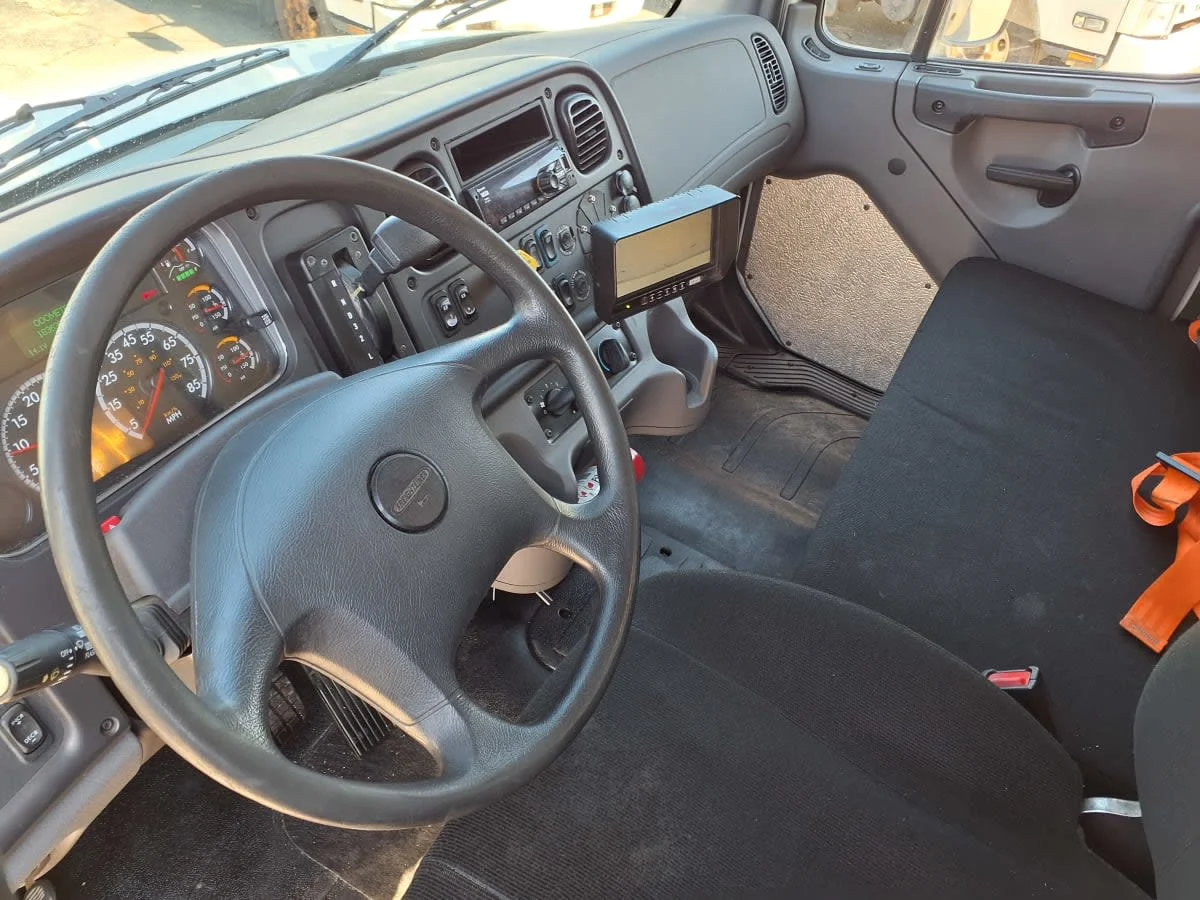 2019 Freightliner M2 106 in Warwick, RI — photo 7