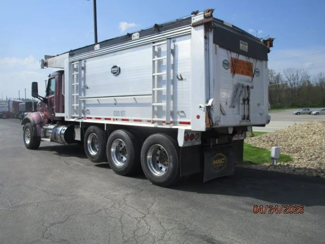 2019 Peterbilt 567 in Butler, PA — photo 3