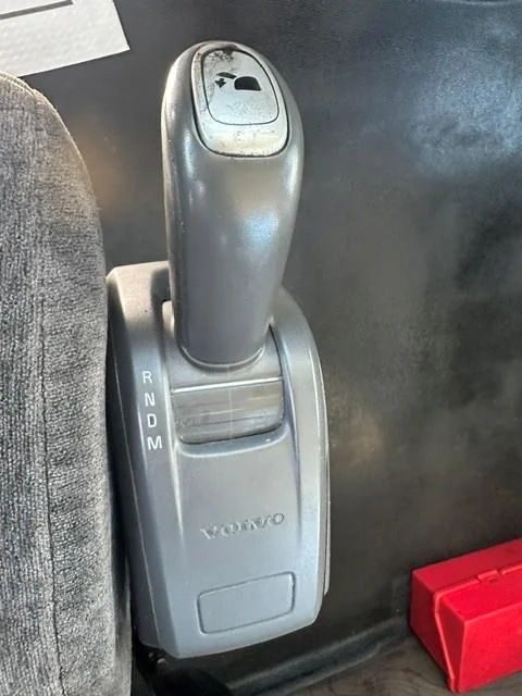 2016 Volvo VNL 300 — photo 16