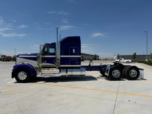 2027 Kenworth W900 in Ankeny, IA — photo 10
