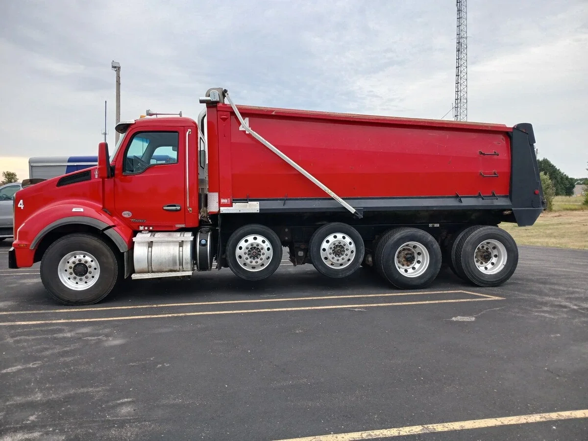 2021 Kenworth in Plover, WI