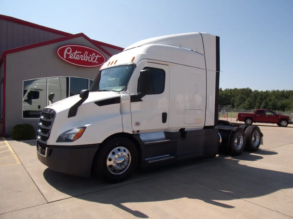 2021 Freightliner Cascadia in Fort Smith, AR