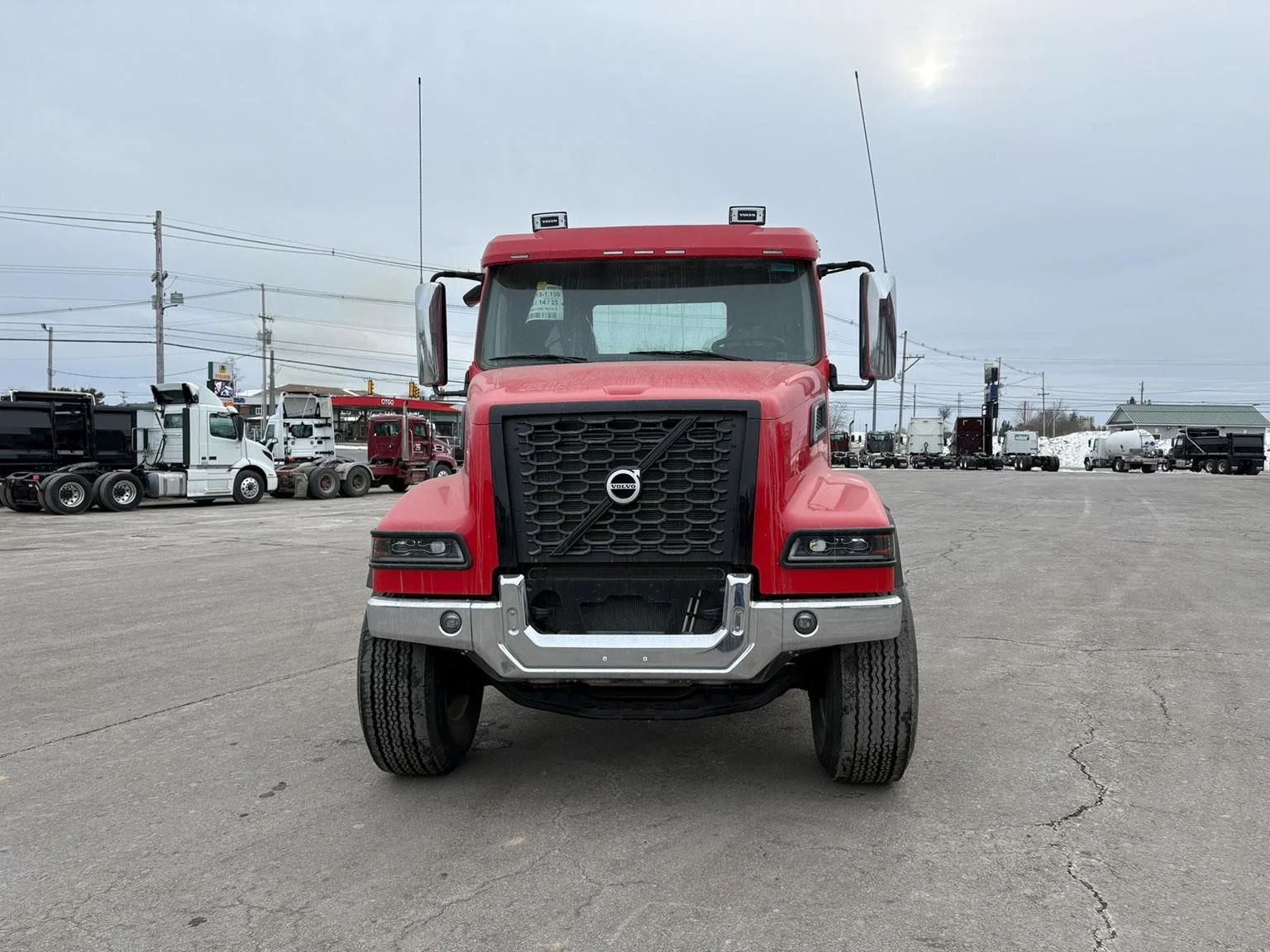 2026 Volvo VHD 300 in Hermon, ME — photo 2