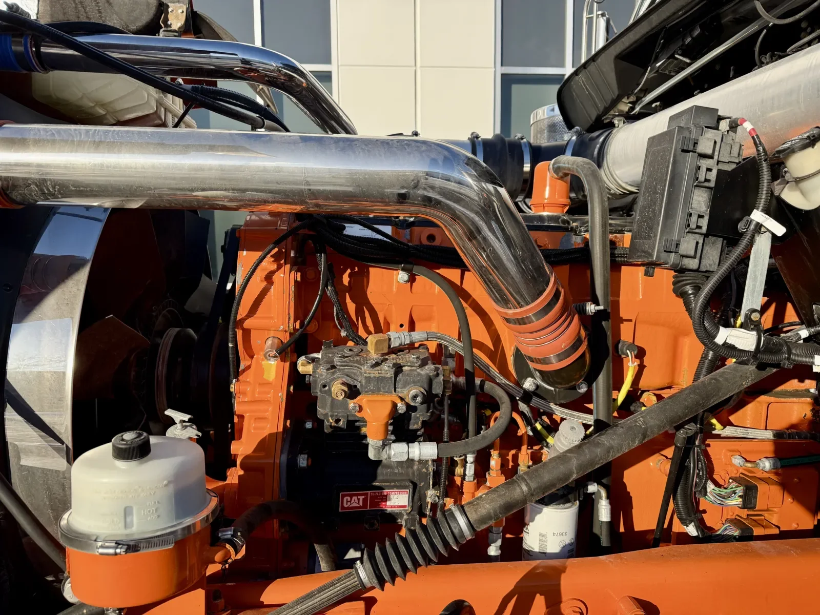 2018 Kenworth W900 - image 12