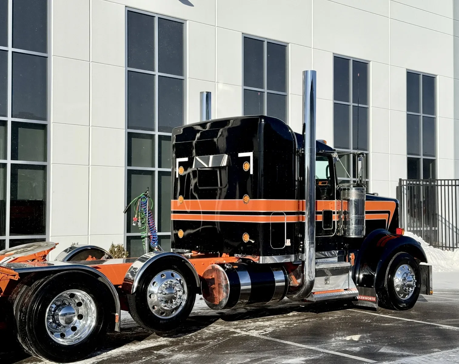 2018 Kenworth W900 - image 7