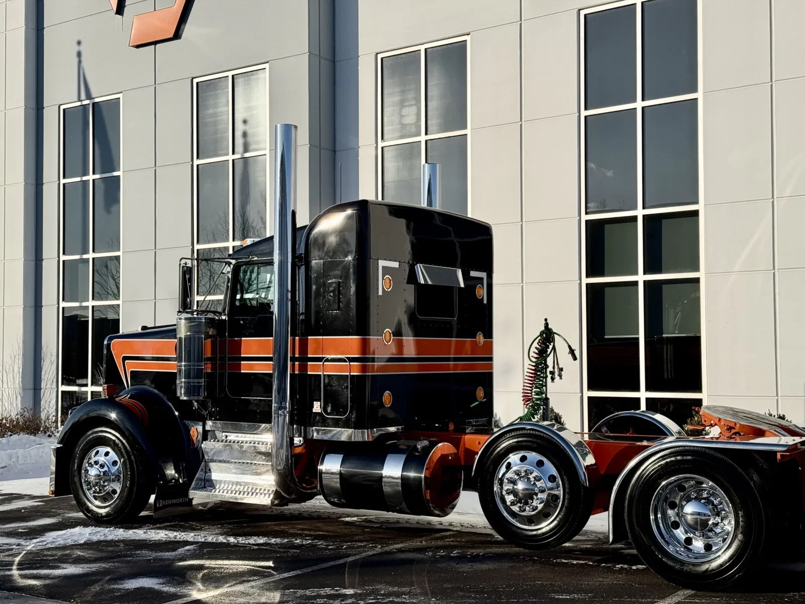 2018 Kenworth W900 - image 8