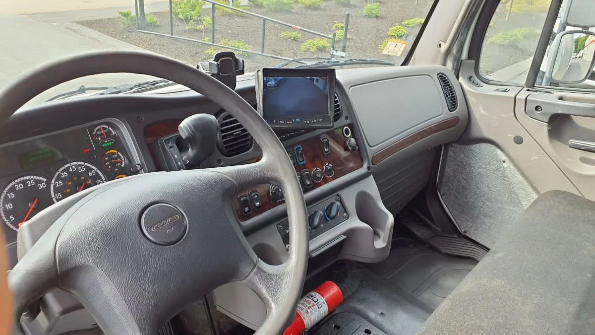 2019 Freightliner M2 106 in Norwood, MA — photo 7
