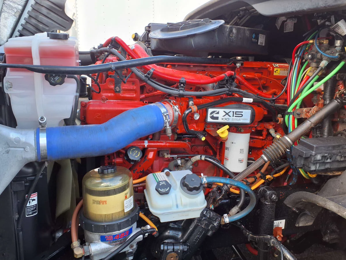 2020 Freightliner Cascadia - image 9