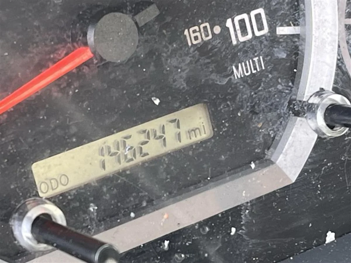 2019 Isuzu NPR - image 9