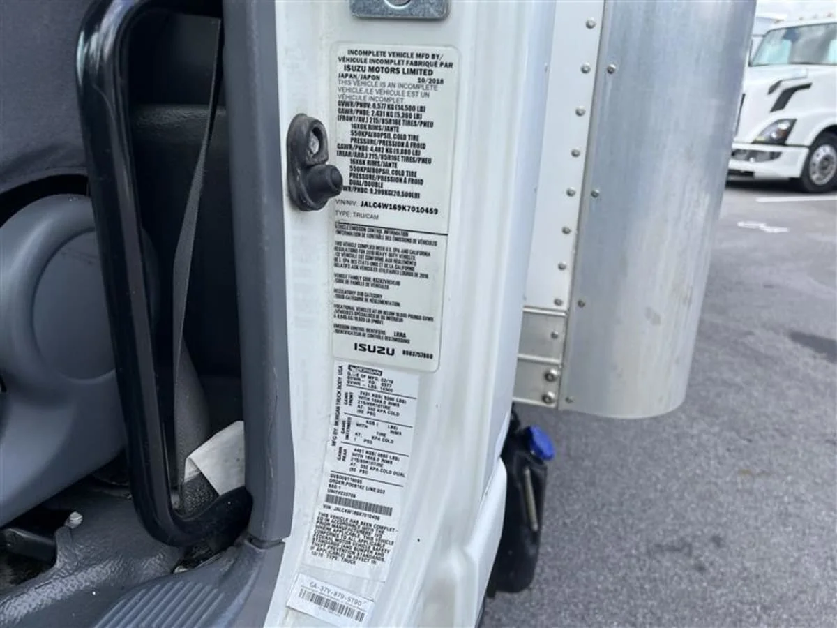 2019 Isuzu NPR - image 10