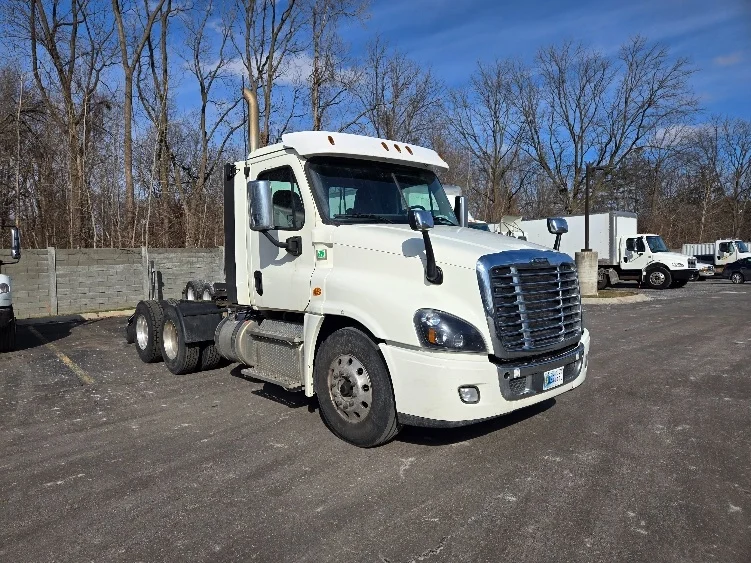2019 Freightliner Cascadia in Ypsilanti, MI