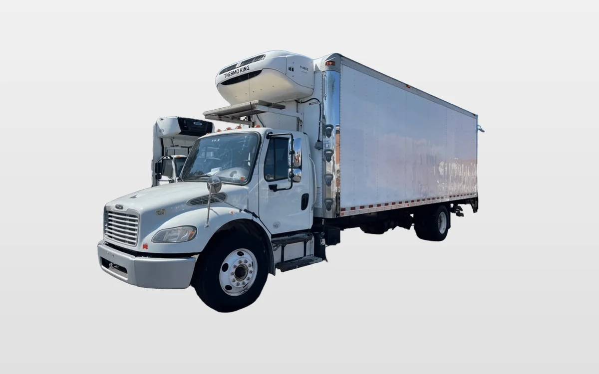 2016 Freightliner M2 106 - image 1