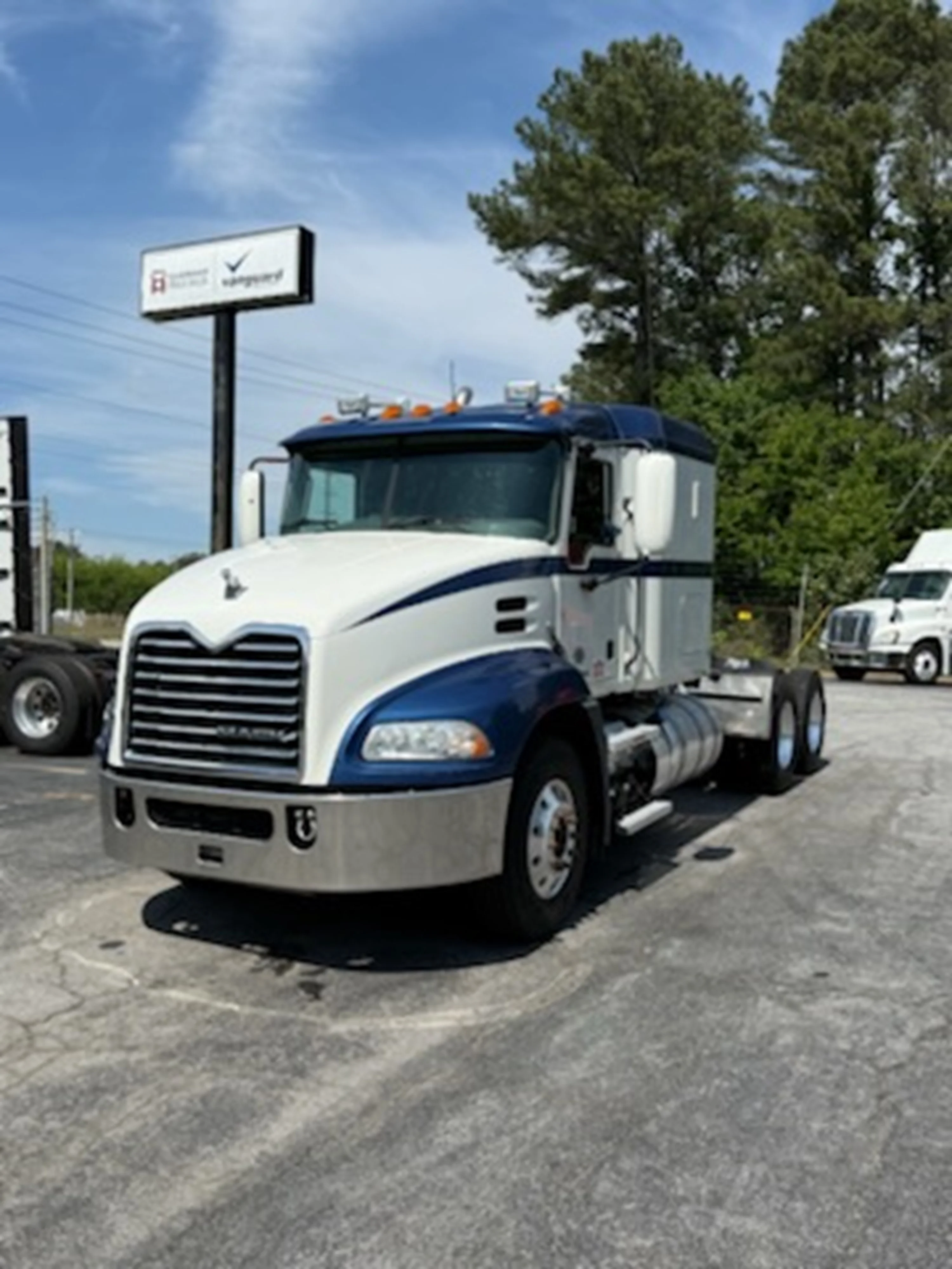 2013 Mack Pinnacle in GUARDIAN ATLANTA