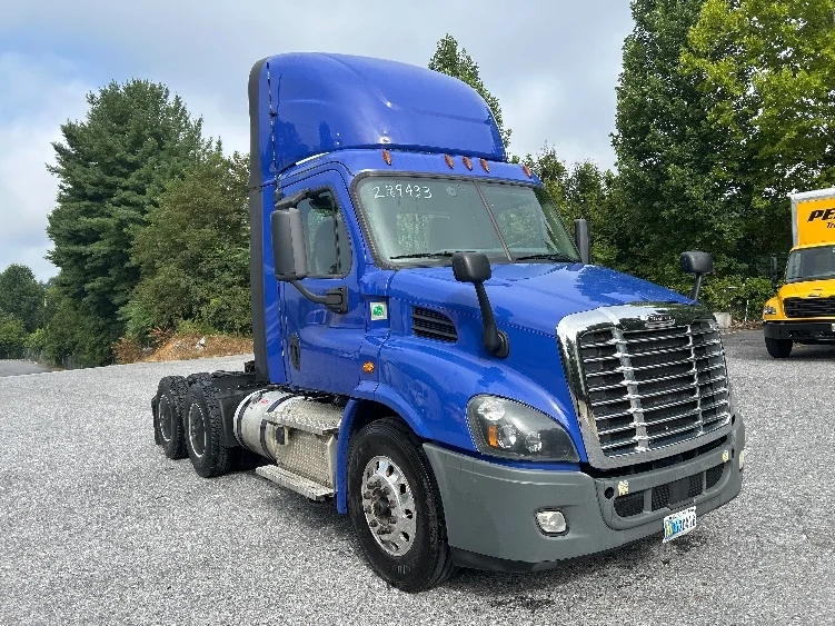 2020 Freightliner Cascadia in Cleveland, TN