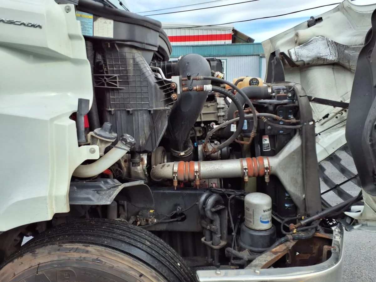 2020 Freightliner Cascadia in Salisbury, MA — photo 8
