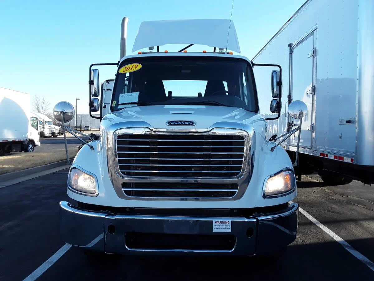 2020 Freightliner M2 112 - image 2
