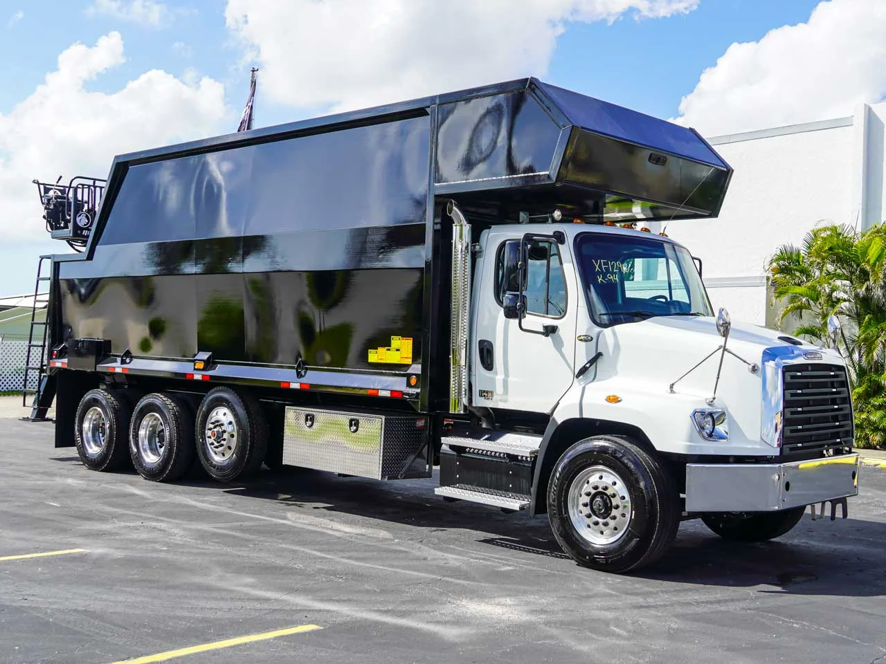 2026 Freightliner 114SD
