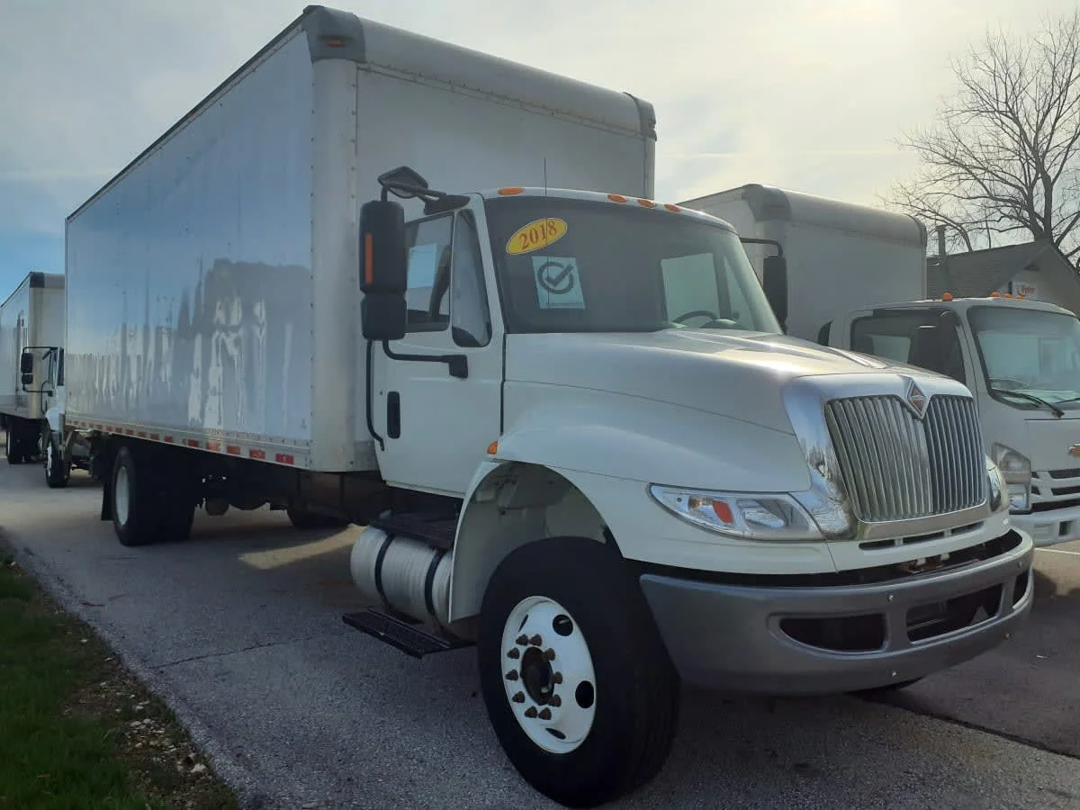 2018 International 4300 in O'fallon, MO — photo 3