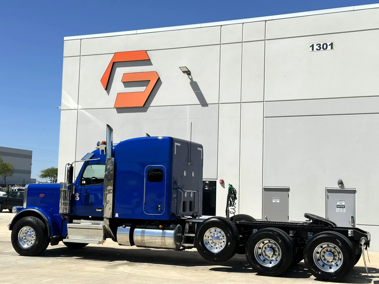 2025 Peterbilt 589 - image 6