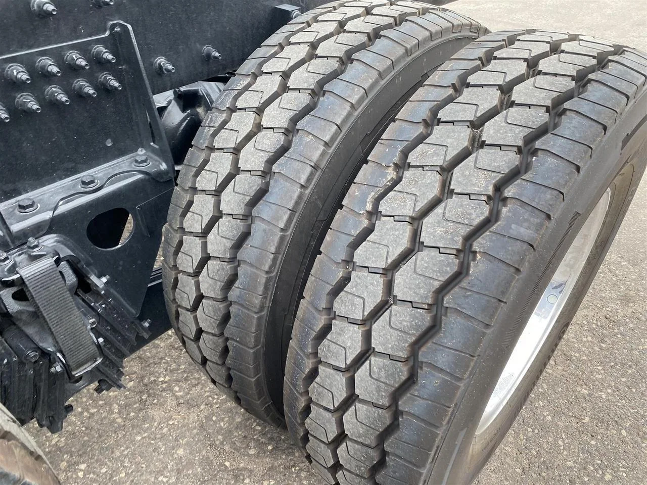 2025 Peterbilt 520 - image 6