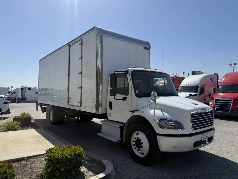 2019 Freightliner M2 106 in Selectrucks Fontana, CA — photo 8