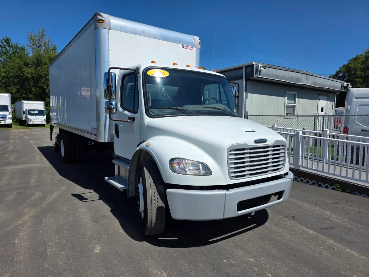 2016 Freightliner M2 106 in Bensalem, PA — photo 3