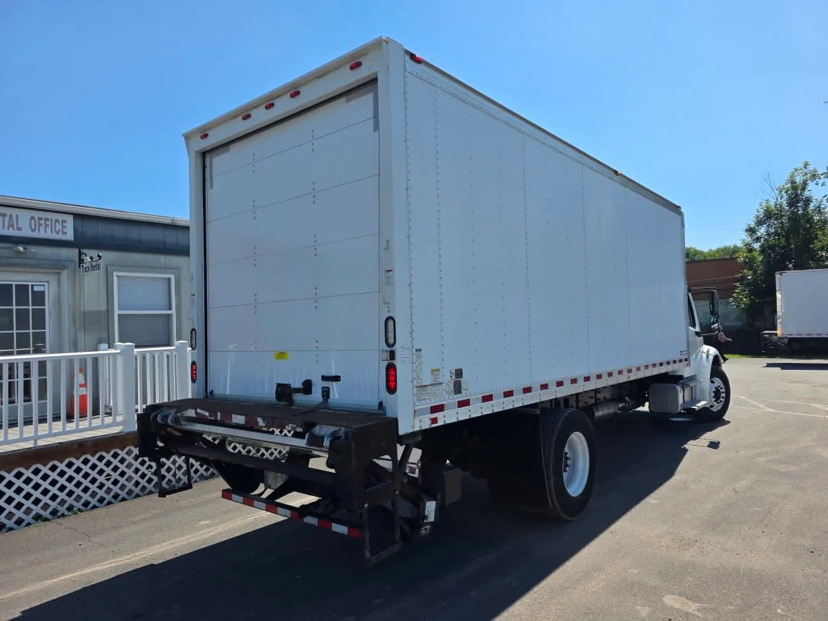 2016 Freightliner M2 106 in Bensalem, PA — photo 4