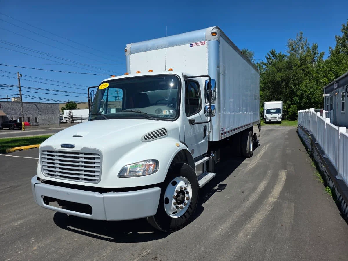 2016 Freightliner M2 106