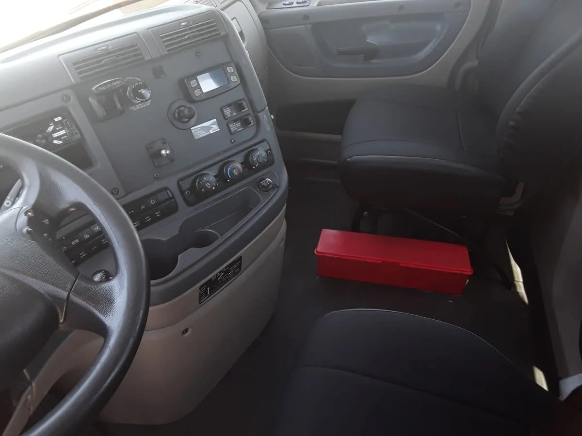 2018 Freightliner Cascadia in Montebello, CA — photo 7