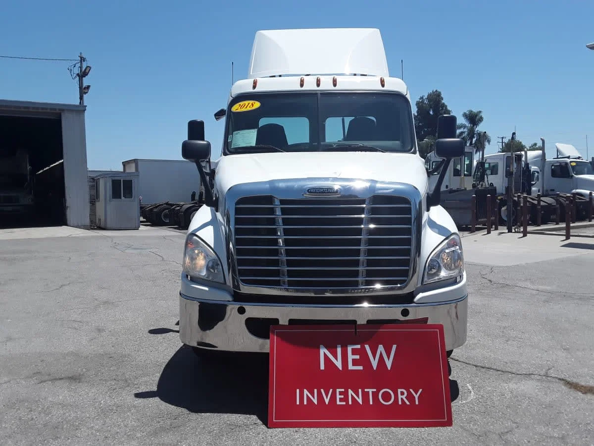 2018 Freightliner Cascadia in Montebello, CA — photo 2