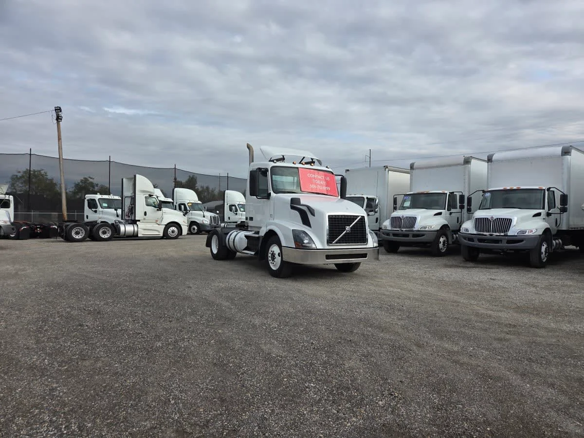 2016 Volvo VNL 860 in St. Rose, LA — photo 3