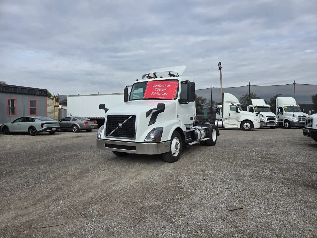 2016 Volvo VNL 860 in St. Rose, LA