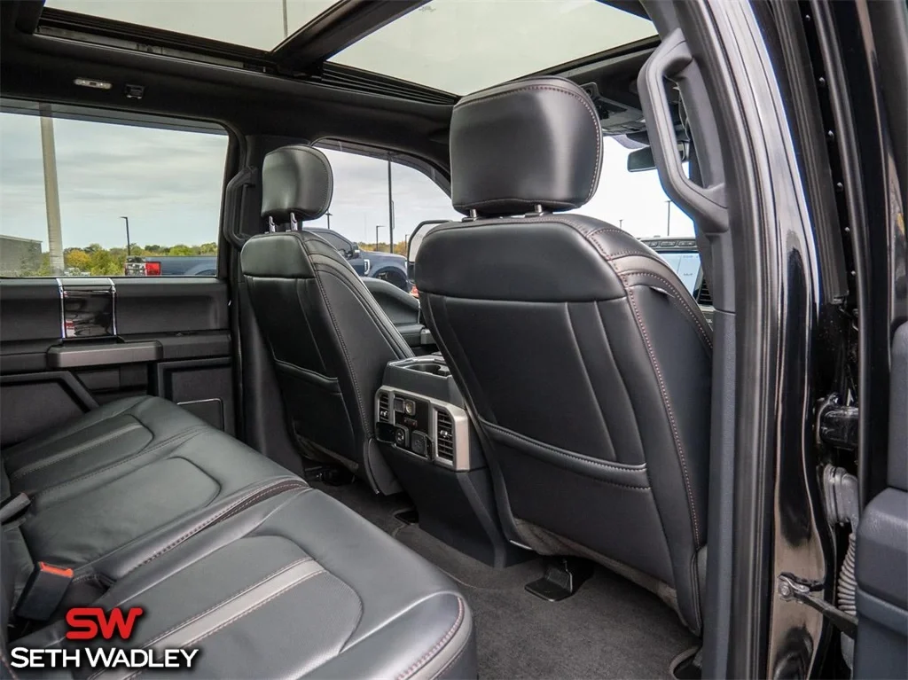 2022 Ford — photo 33