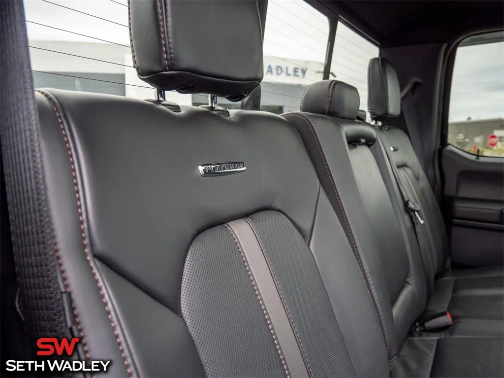 2022 Ford — photo 36