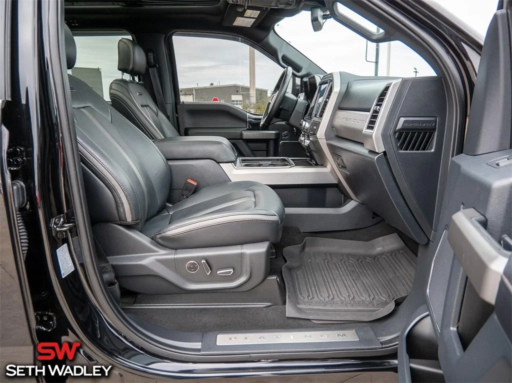2022 Ford — photo 23