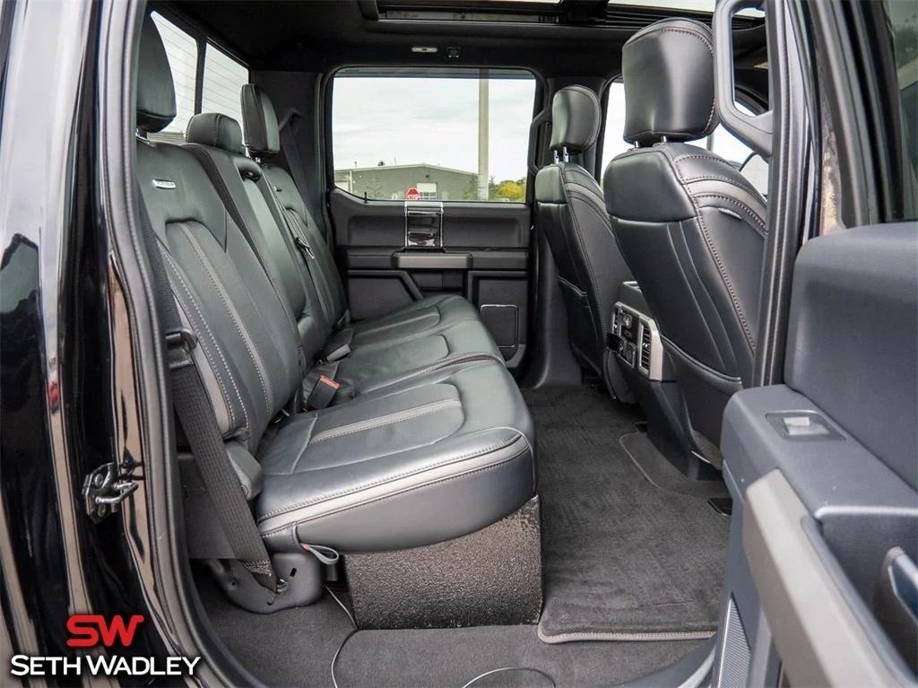 2022 Ford — photo 32