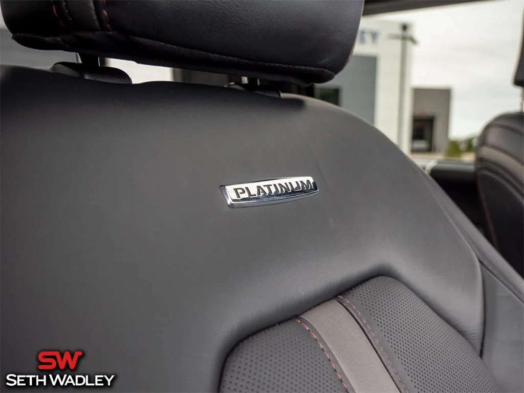 2022 Ford — photo 28