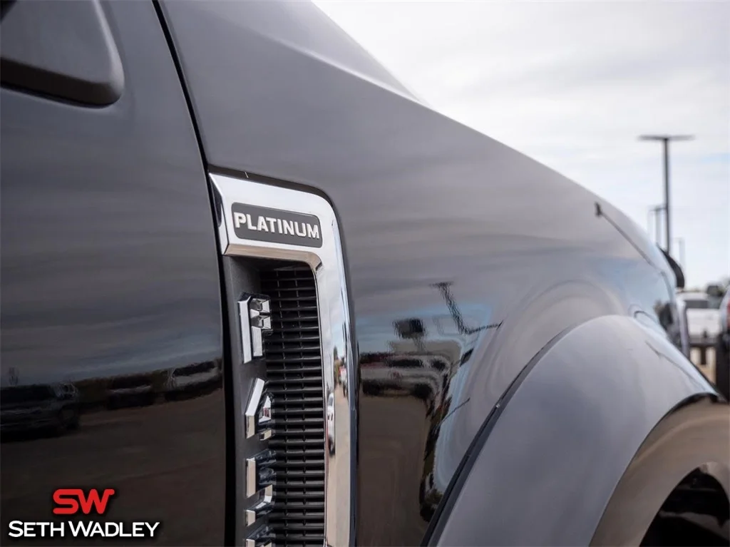 2022 Ford — photo 21