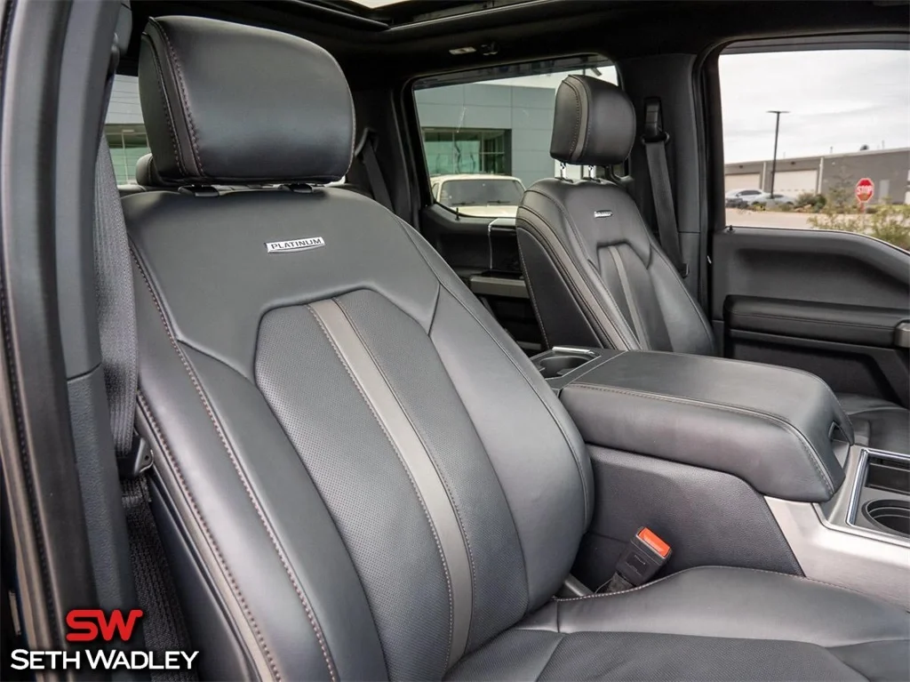 2022 Ford — photo 29